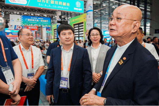 210187FF94E7E9DEA0304152B4A_2C1D574B_1C738